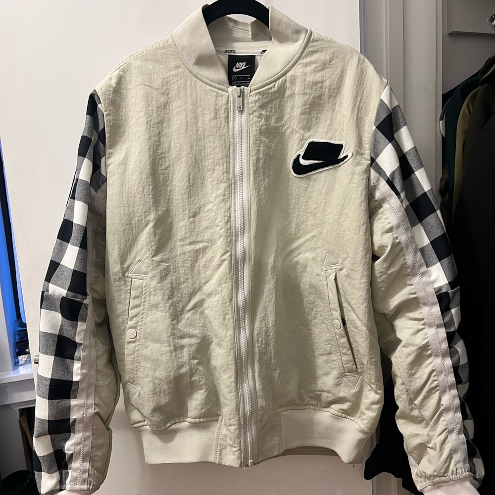 Nike sports wear ecru bomber